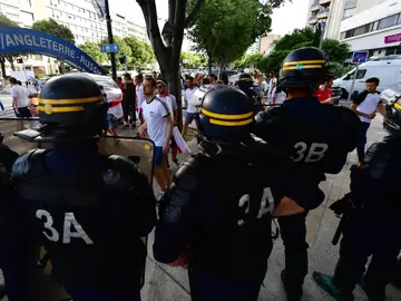 Agentes de seguridad, en Marsella Agentes de seguridad, en Marsella