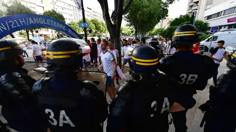 Agentes de seguridad, en Marsella Agentes de seguridad, en Marsella