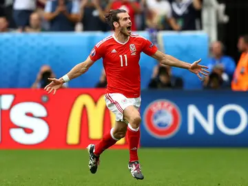 Bale celebra un gol con Gales Bale celebra un gol con Gales