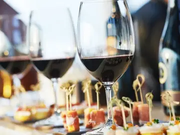 Catering copas de vino Mediterránea