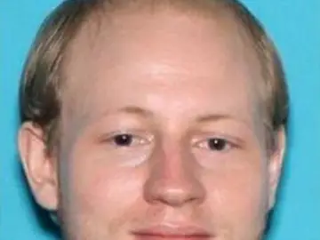 Kevin James Loibl, de 27 años, identificado como el asesino de Christina Grimmie. Kevin James Loibl, de 27 años, identificado como el asesino de Christina Grimmie.