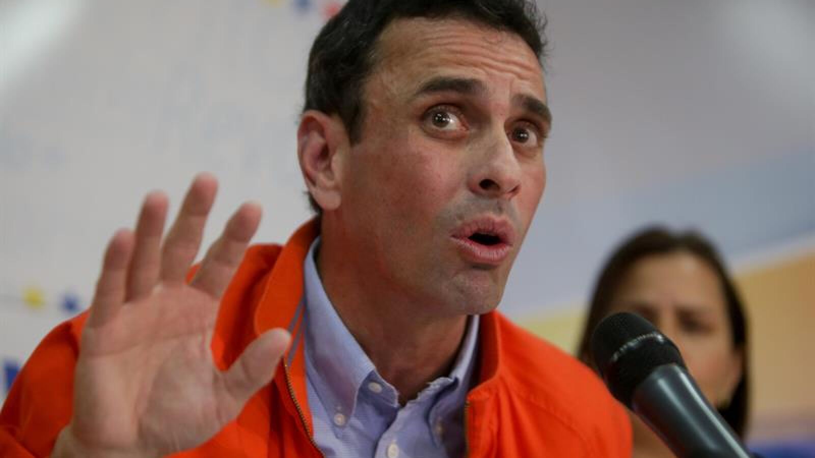 Capriles denuncia que 
