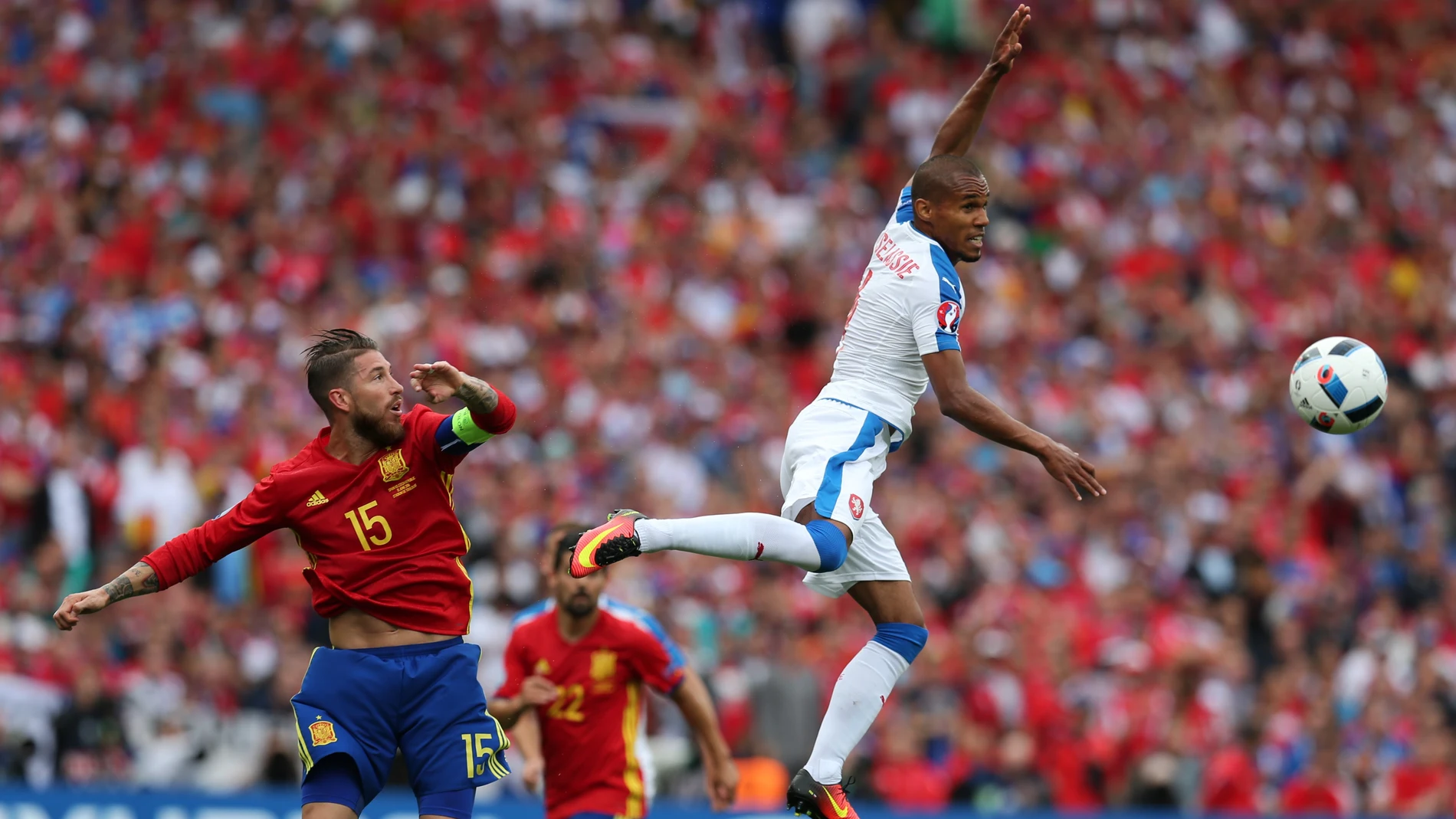 Sergio Ramos durante el partido ante República Checa Sergio Ramos durante el partido ante República Checa