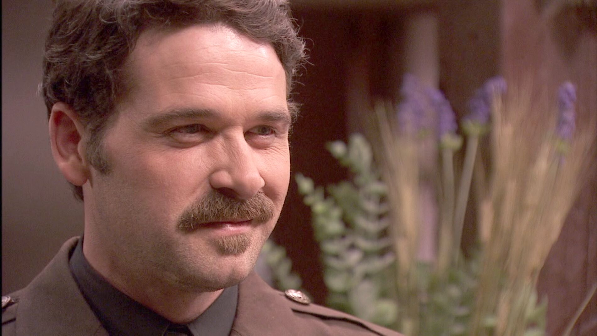  Crist&oacute;bal interroga a Emilia sobre don Juli&aacute;n