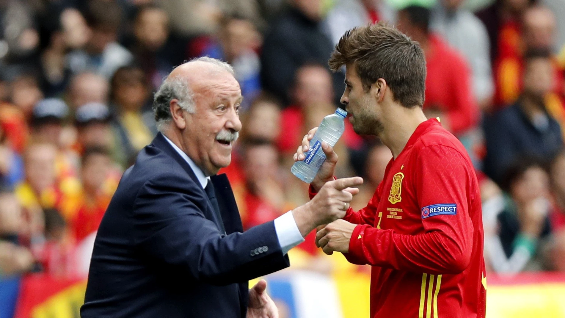 Del Bosque habla con Gerard Piqué Del Bosque habla con Gerard Piqué