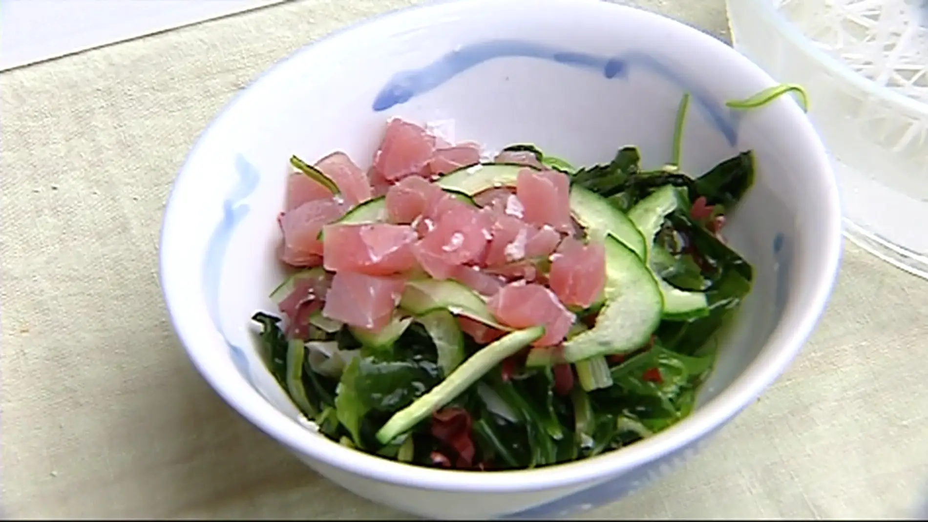 Ensalada de algas con un toque de atún: el plato ideal para este verano