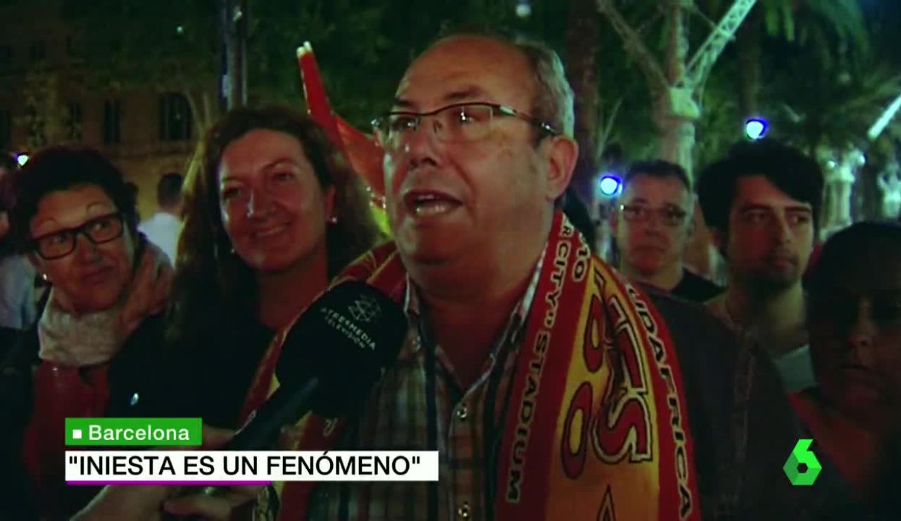 La afición celebra la victoria de España La afición celebra la victoria de España