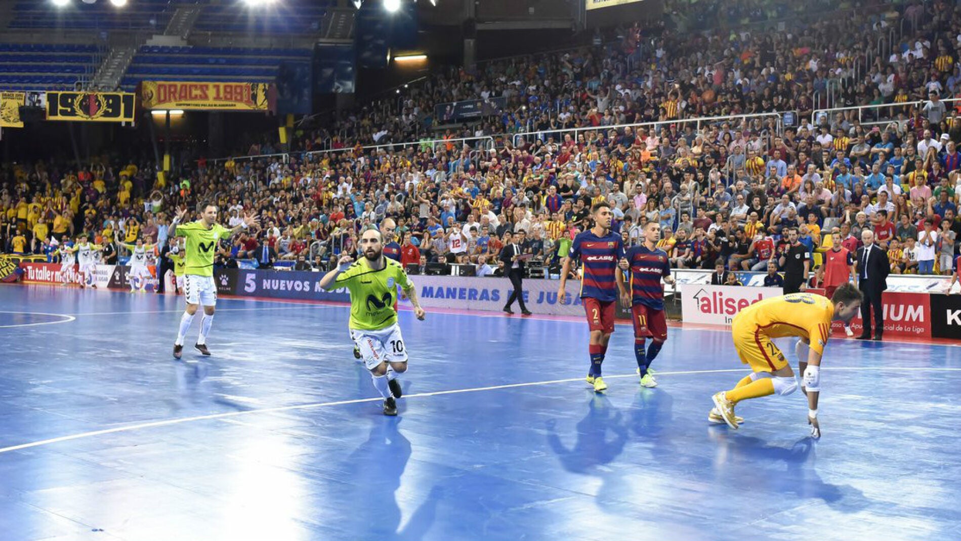 Ricardinho celebra un tanto en la final