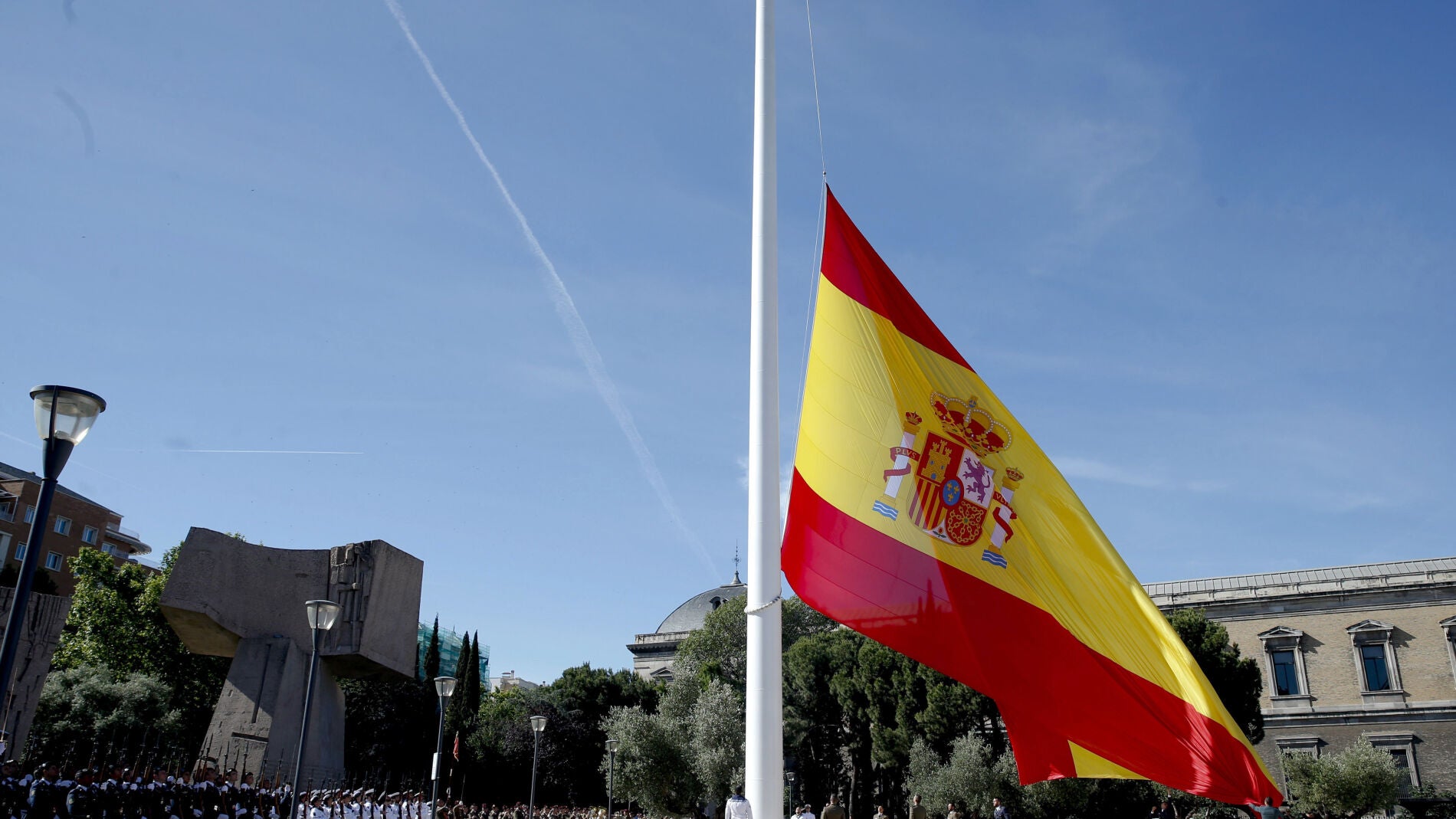 Izado solemne de bandera