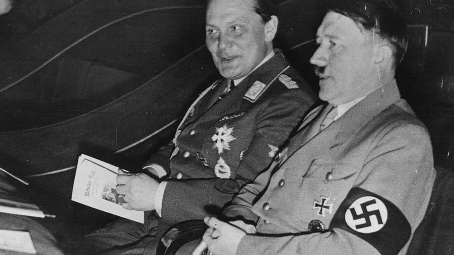 Adolf Hitler y Hermann Goering Adolf Hitler y Hermann Goering