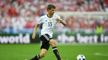 Thomas Müller jugando con Alemania