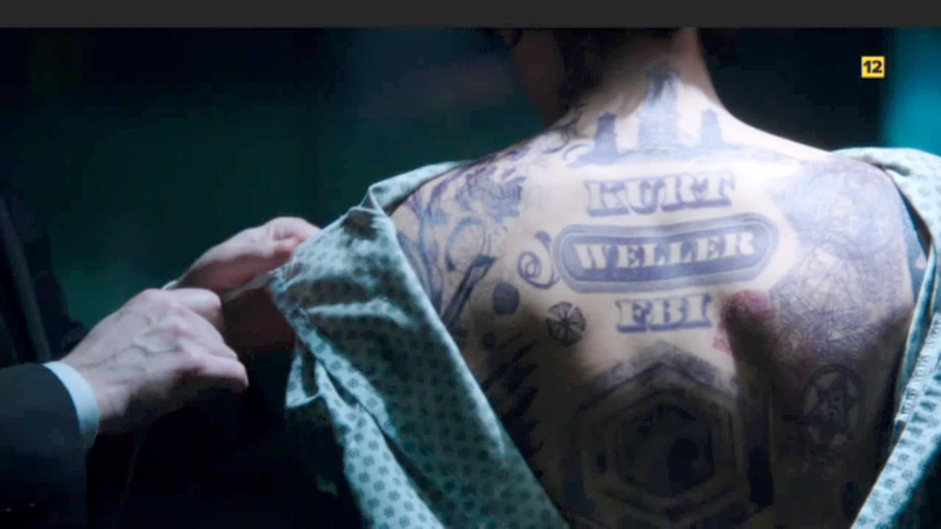 Jane lleva el nombre de Kurt Weller tatuado en su espalda 
