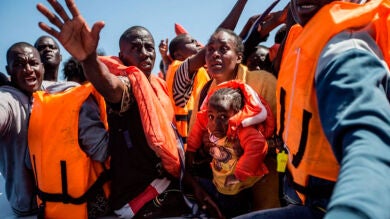 Salvamento Marítimo rescata a más de 400 inmigrantes en las costas españolas en los últimos seis días