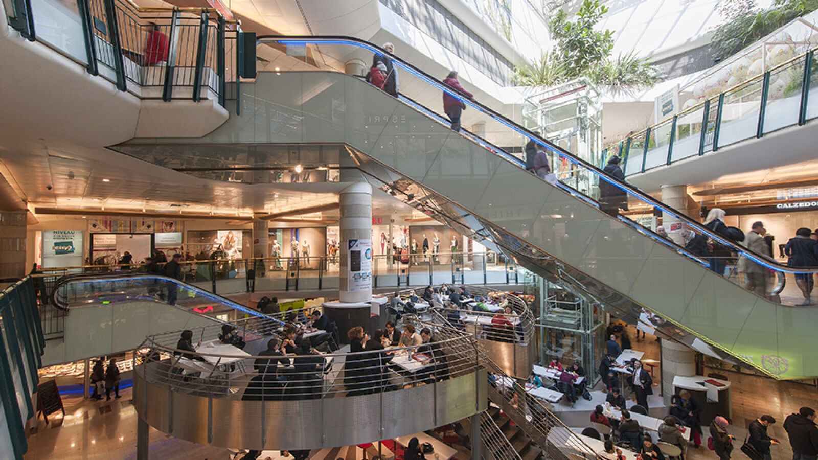 Detienen a una persona por una alerta de bomba en un centro comercial del centro de Bruselas