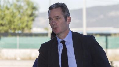 Urdangarin asiste inesperadamente al juicio de Nóos en Palma