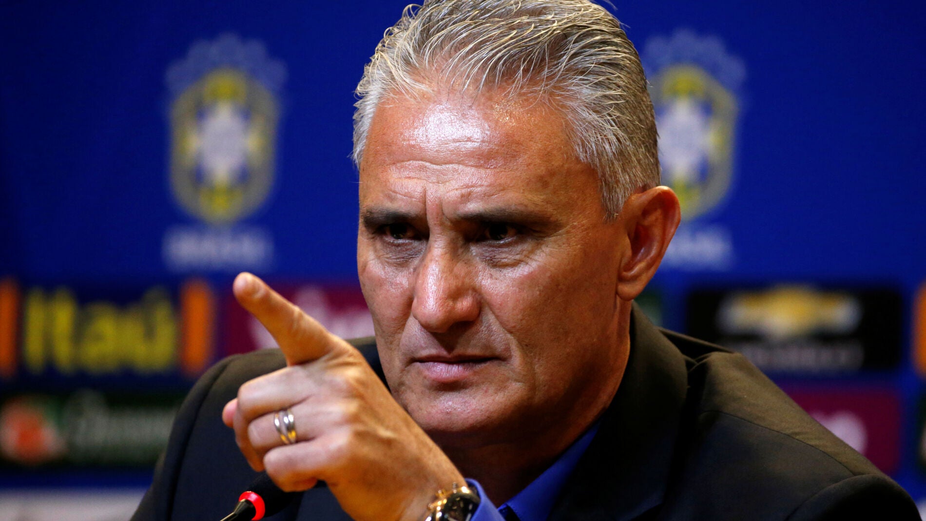 Tite, durante una rueda de prensa