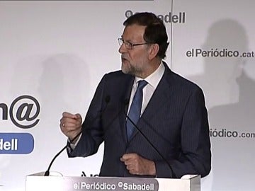 Frame 1.365914 de: Rajoy: "La inversión puede huir de España si se rompe el consenso constitucional"