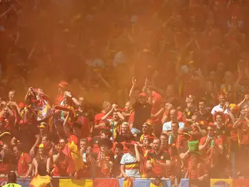 Aficionados de Bélgica, durante un partido de la Eurocopa de Francia Aficionados de Bélgica, durante un partido de la Eurocopa de Francia