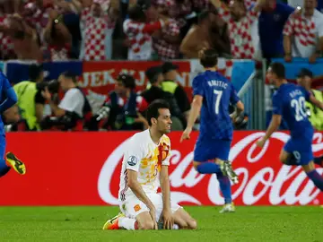 Busquets, abatido tras el segundo gol croata Busquets, abatido tras el segundo gol croata