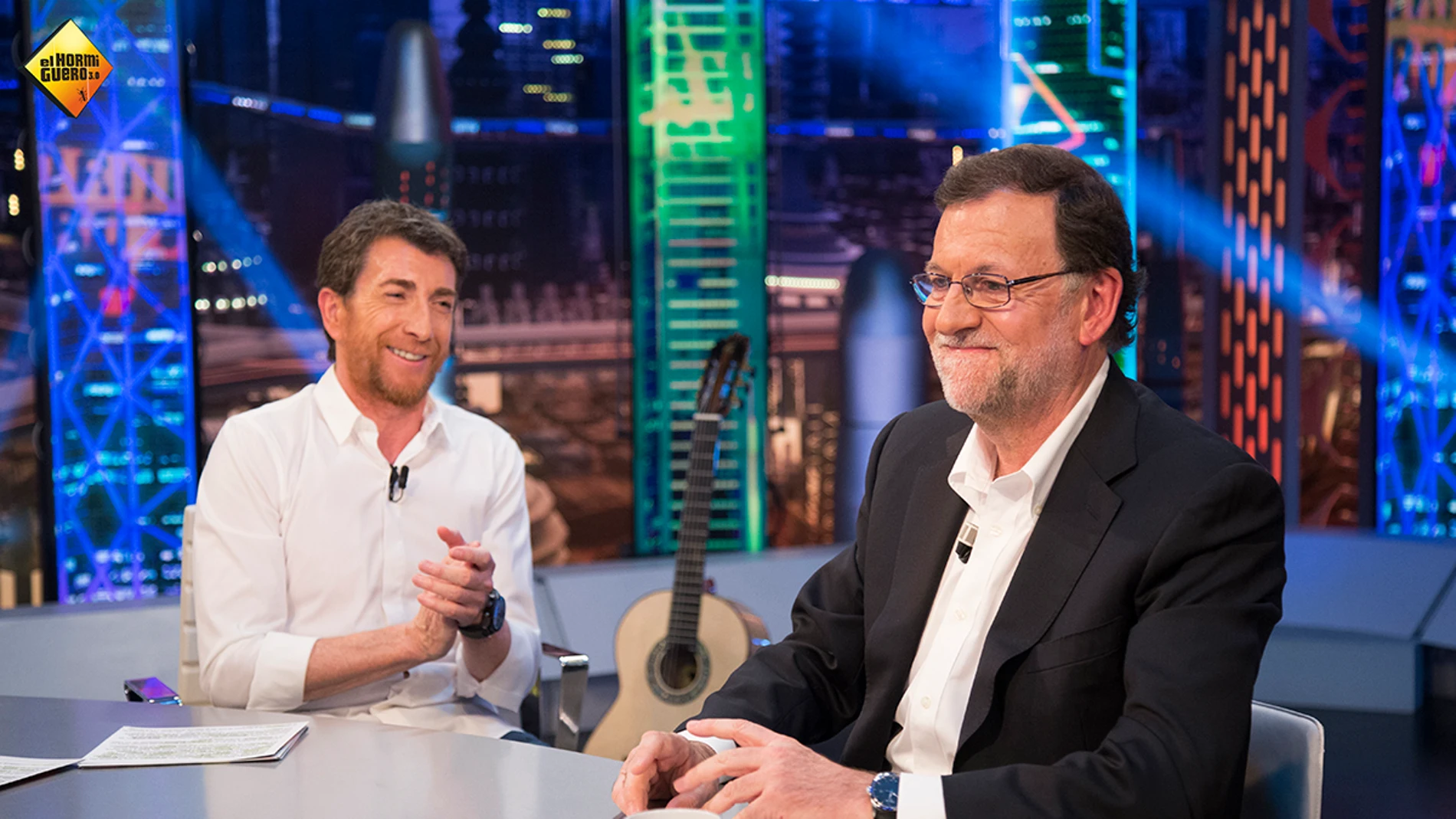 ¿Cuánto daría Mariano Rajoy por poder salir a la calle sin que nadie le conociera?