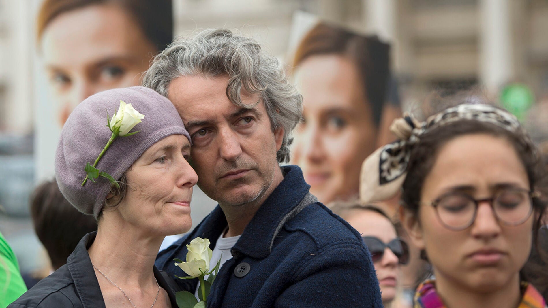 Asistentes al homenaje a Jo Cox en Trafalgar Square