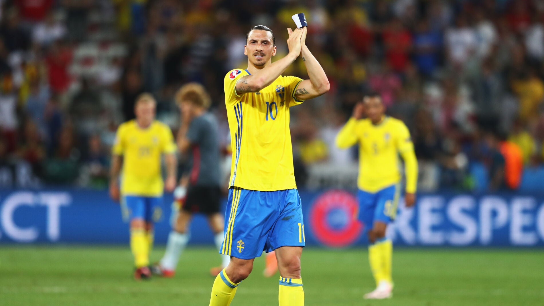 Ibrahimovic dice adi&oacute;s a la selecci&oacute;n sueca