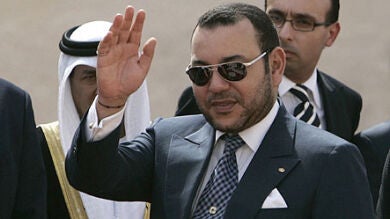 El rey de Marruecos, Mohamed VI, sustituye al primer ministro Abdelilá Benkirán