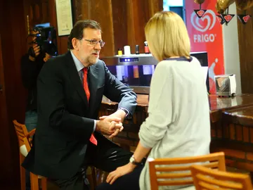 Mariano Rajoy charla con Susanna Griso en 'Dos días y una noche' Mariano Rajoy charla con Susanna Griso en 'Dos días y una noche'