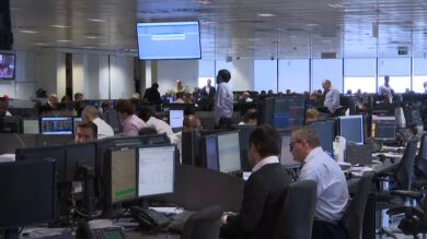 La City en Londres se refuerza para una noche tensa por los resultados del referéndum