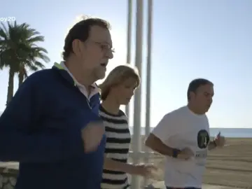 Frame 130.195456 de: Rajoy contradice a García-Margallo y niega haberse pasado "cuatro pueblos" con la austeridad: "No sé por qué dijo eso". Frame 130.195456 de: Rajoy contradice a García-Margallo y niega haberse pasado "cuatro pueblos" con la austeridad: "No sé por qué dijo eso".