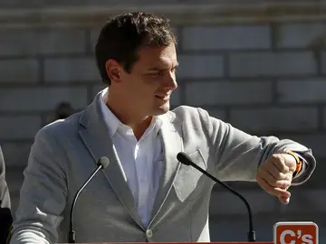 Albert Rivera en un acto de campaña Albert Rivera en un acto de campaña