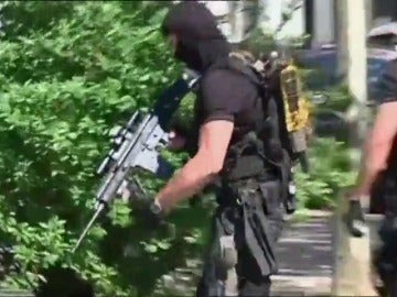 Frame 38.723736 de: Abatido un hombre armado que se atrincheró en un cine de Viernheim, en Alemania, causando al menos cuatro heridos Frame 38.723736 de: Abatido un hombre armado que se atrincheró en un cine de Viernheim, en Alemania, causando al menos cuatro heridos