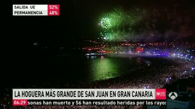 Playas, plazas y calles de toda España se han llenado de hogueras para dar la bienvenida al verano en la noche de San Juan