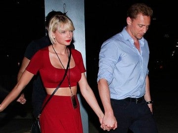 Taylor Swift y Tom Tiddleston Taylor Swift y Tom Tiddleston