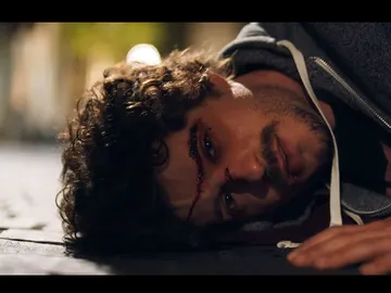 Imagen del cortometraje 'Por un beso'. Imagen del cortometraje 'Por un beso'.