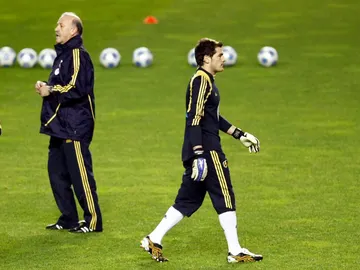 Vicente del Bosque e Iker Casillas, cada uno por su lado Vicente del Bosque e Iker Casillas, cada uno por su lado