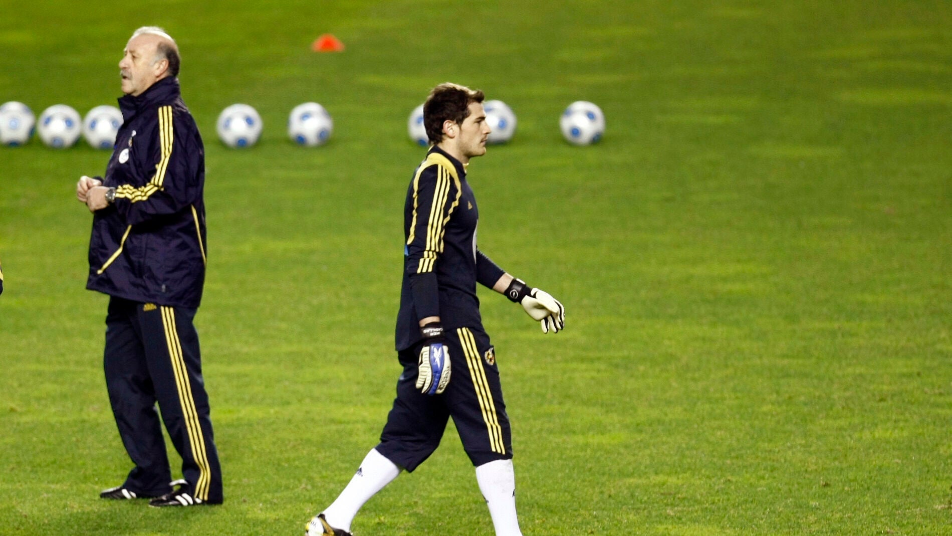 Vicente del Bosque e Iker Casillas, cada uno por su lado