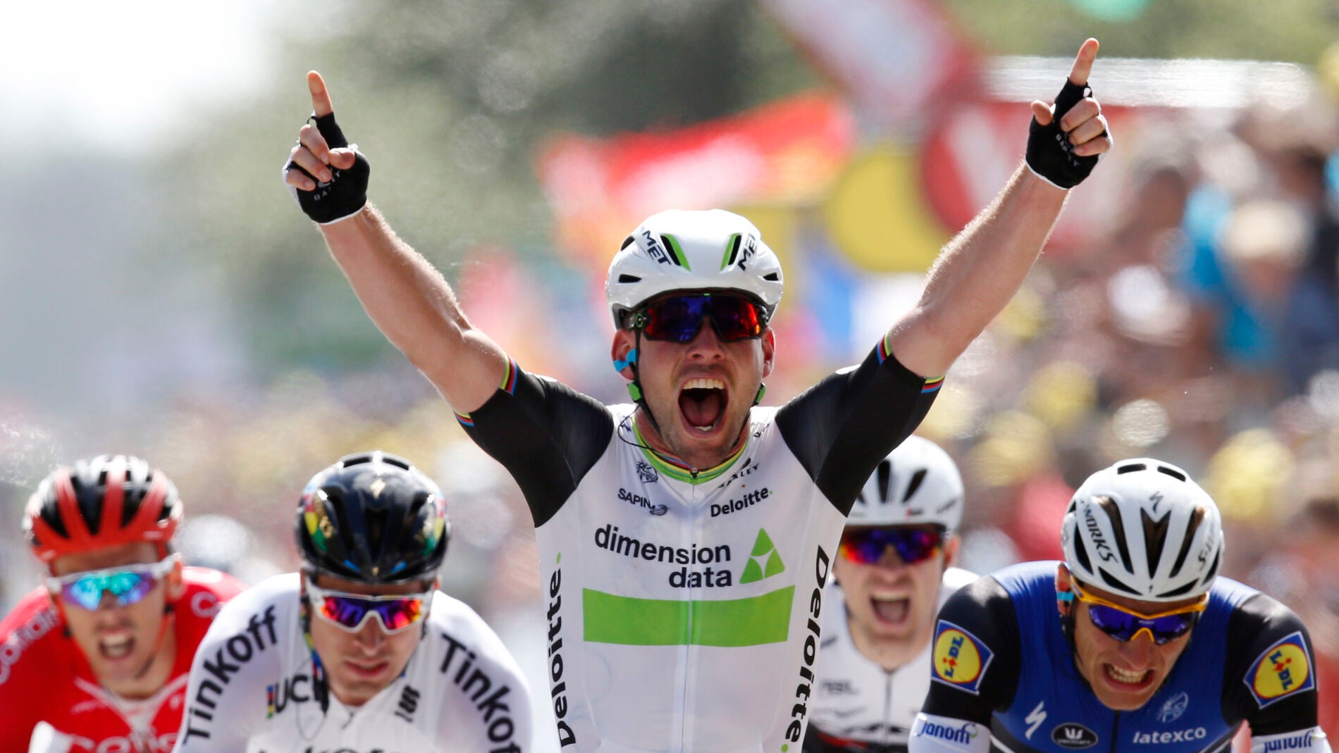Mark Cavendish celebra su victoria en la etapa del Tour