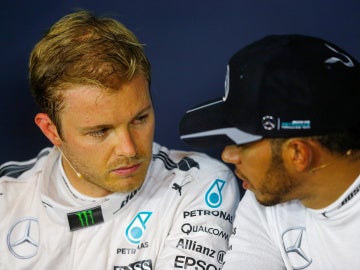 Nico Rosberg y Lewis Hamilton, durante el GP de Austria