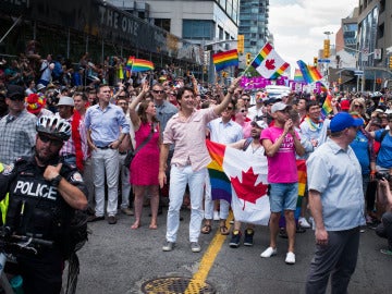 El primer ministro canadiense, Justin Trudeau, desfila por Toronto.