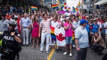 El primer ministro canadiense, Justin Trudeau, desfila por Toronto.