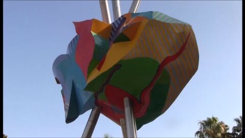 Frame 19.79397 de: El arte espa&ntilde;ol inunda las calles de Cannes