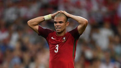 Pepe trabaja con el fisioterapeuta y es duda ante Gales
