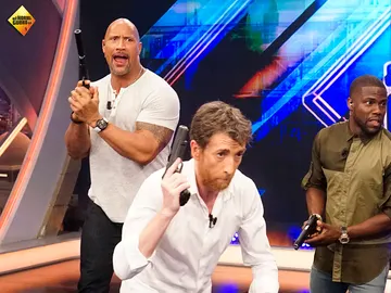 Un grupo de paramilitares irrumpe por sorpresa en las instalaciones de 'El Hormiguero 3.0' Un grupo de paramilitares irrumpe por sorpresa en las instalaciones de 'El Hormiguero 3.0'