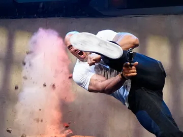 Pablo Motos graba una escena de acción junto a Dwayne Johnson y Kevin Hart Pablo Motos graba una escena de acción junto a Dwayne Johnson y Kevin Hart