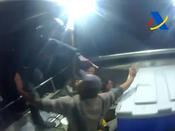 Frame 5.974217 de: Interceptado por mar y aire un alijo de 2.500 kilos de droga en el Estrecho Frame 5.974217 de: Interceptado por mar y aire un alijo de 2.500 kilos de droga en el Estrecho