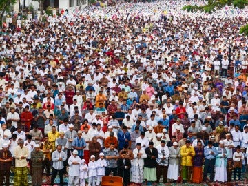 Celebración del fin del Ramadán en Indonesia