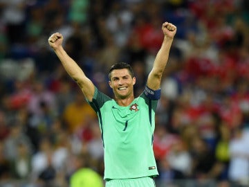 Cristiano, eufórico tras la clasificación de Portugal a la final