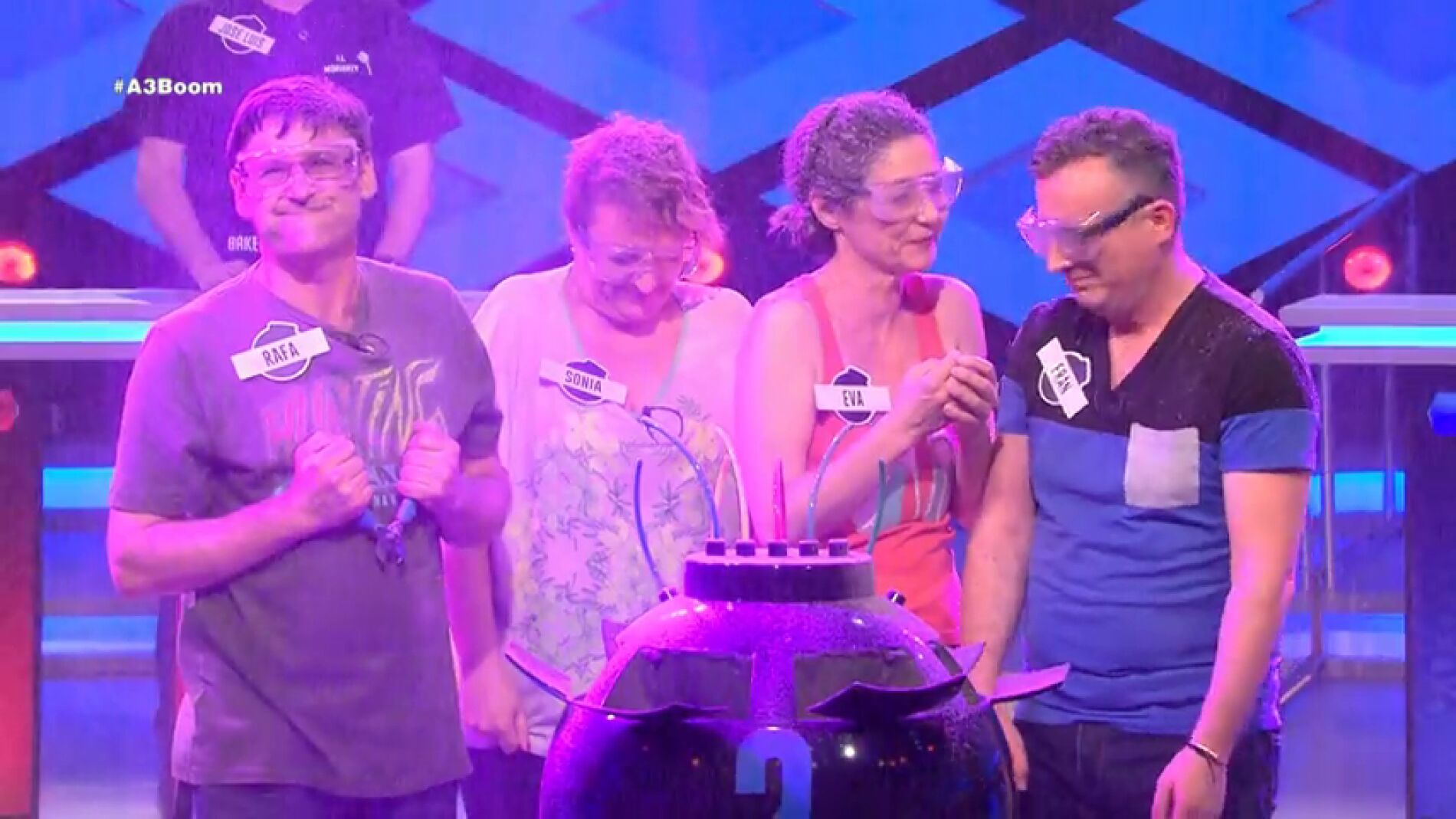 Frame 18.49331 de: Una fase Frantal 