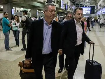 Gallardón, a su llegada a Venezuela. Gallardón, a su llegada a Venezuela.